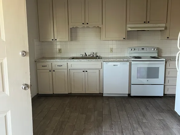 4524 N Sharon Ave #C, Fresno, CA 93726