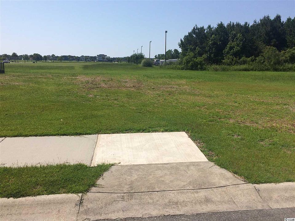 1st image of 484 Plantation Oaks Dr