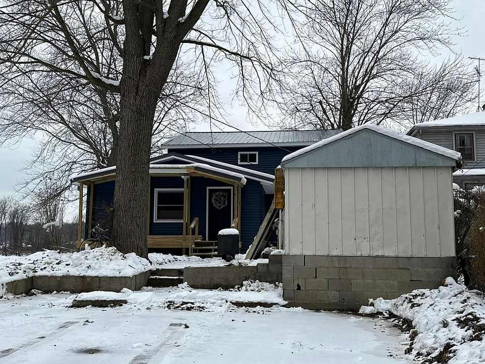1st image of 3733 Willow Dr NE