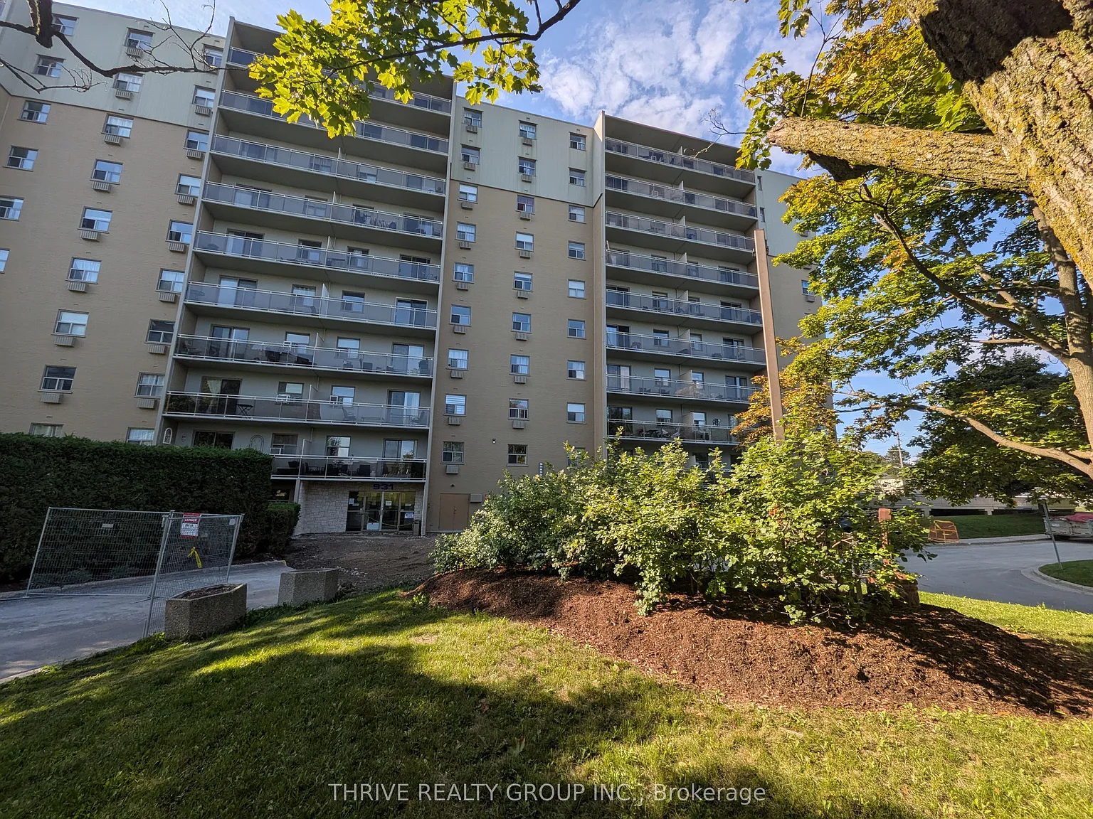 2 bed, $1,900 — Photo 1