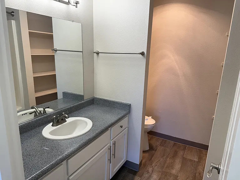 Chinook Way Apartments — Photo 17