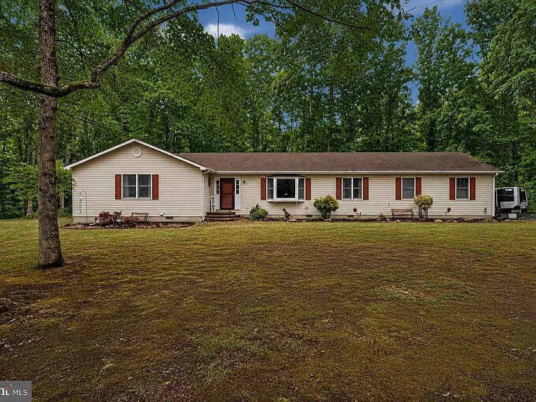 8953 Treesdale Dr — Photo 3