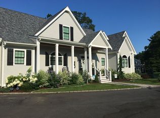 56 Prince Snow Cir, Mattapoisett, MA 02739