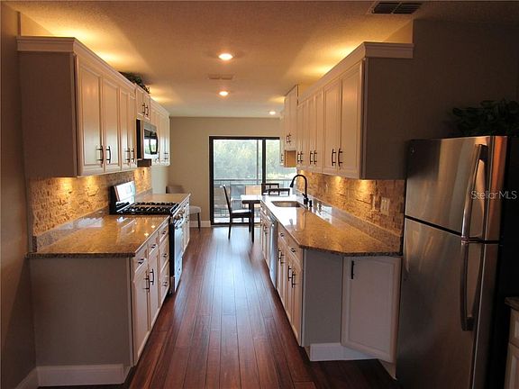 3rd image of 6190 80th St N Unit 306