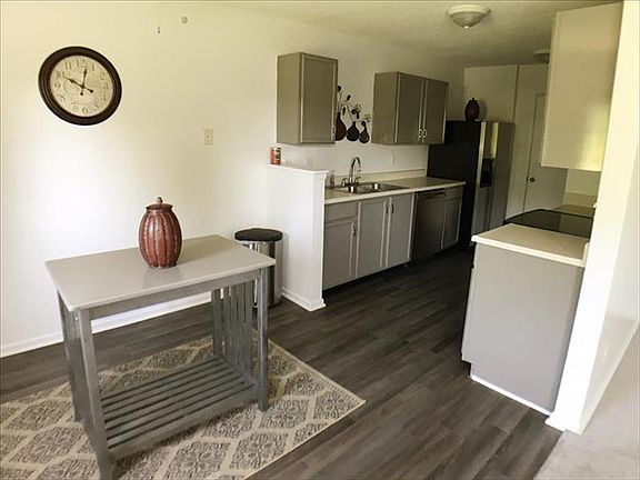 5th image of 2633 Redland Ln