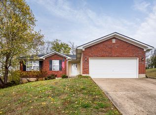 2830 Rolling Creek Dr, Jeffersonville, IN 47130
