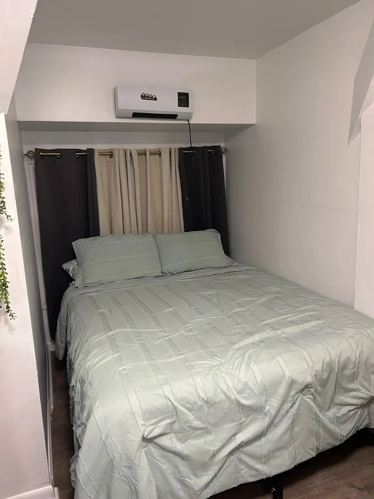 2 bed, $1,200 — Photo 2