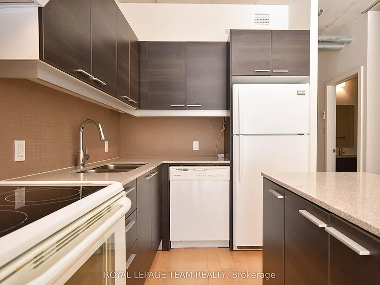 349 McLeod St #523 — Photo 9