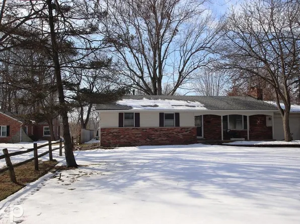 60 Riverside Dr, Mount Clemens, MI 48043