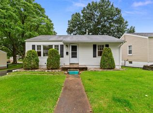 3340 Krem Ave, Saint Ann, MO 63074
