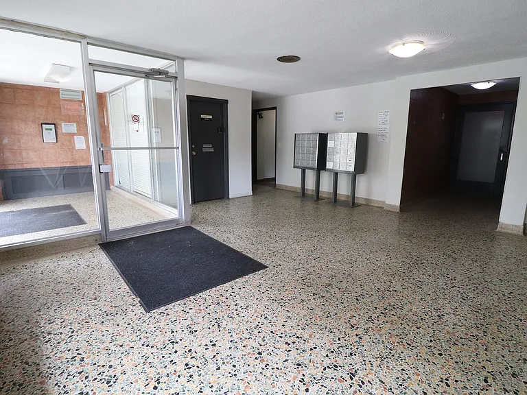 900 Jane St #B6 — Photo 15