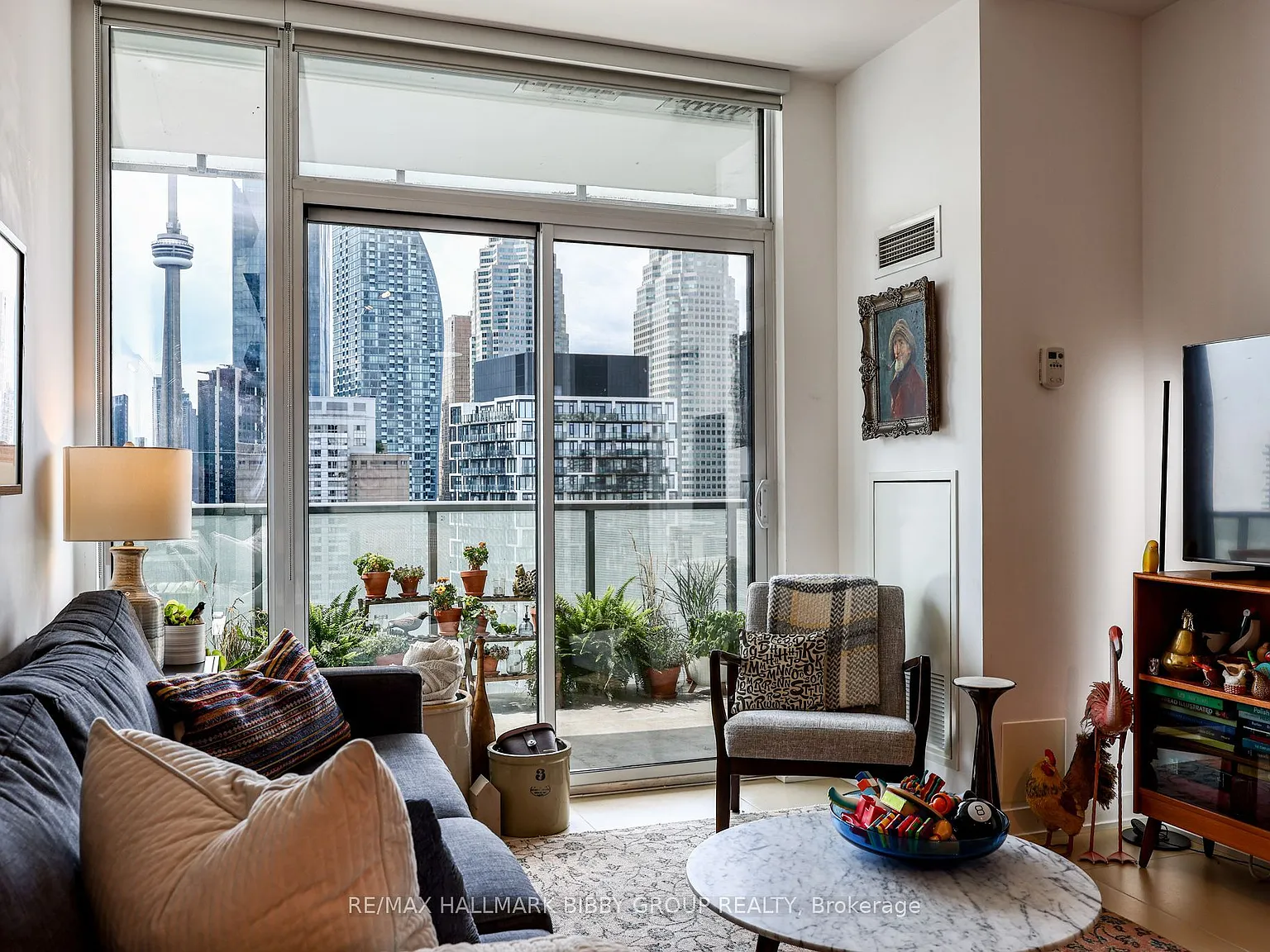 3 bed, $3,995 — Photo 2