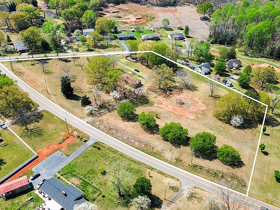 3rd image of 2184 John Dodd Rd