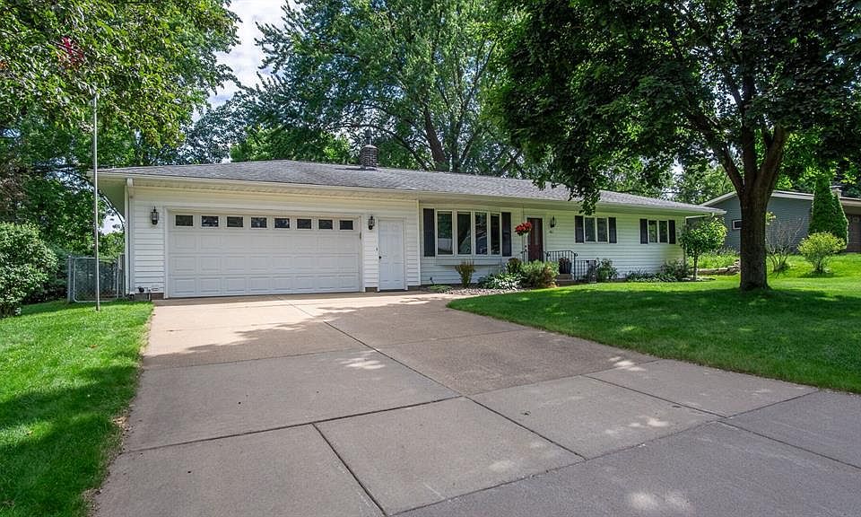 1st image of 1811 Grandview Drive