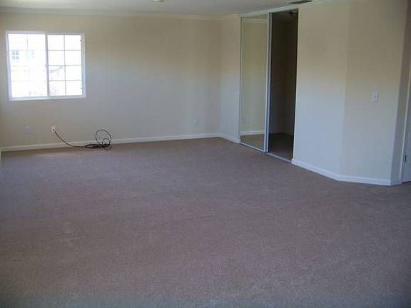 2nd image of 239 Havenwood Cir