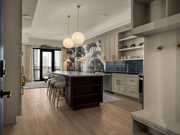 4th image of 930 Commerce St #23