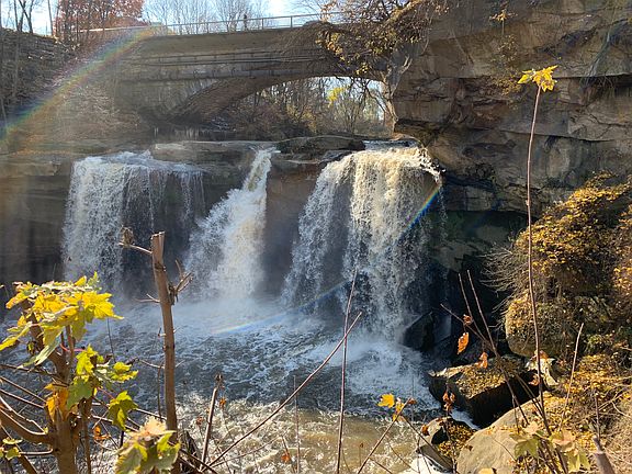 Five Minute Walk to Falls