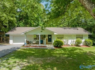 2507 Deerman St, Guntersville, AL 35976