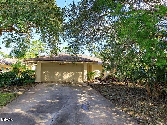5th image of 240 Canterbury Cir