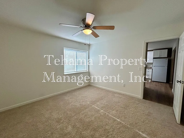 220 D St #B — Photo 12