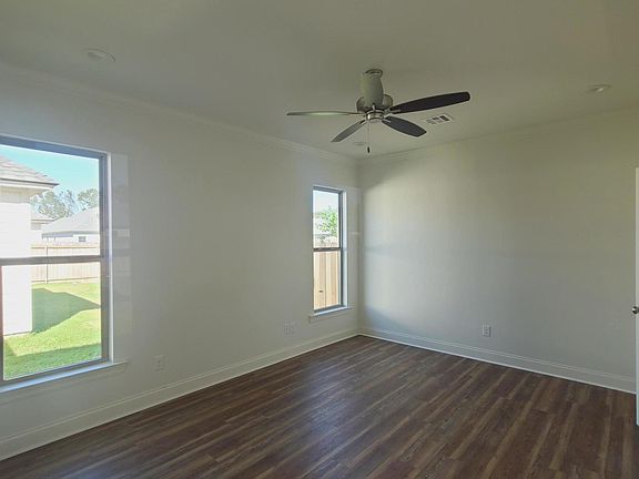 4th image of 111 Lukes Hollow Ln