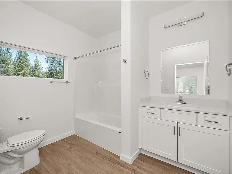 505 E Hawthorne Rd #305 — Photo 11