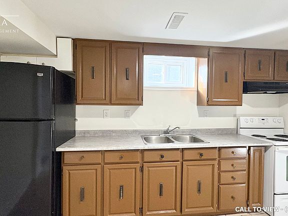 3rd image of 746 Phillip Murray Ave #2