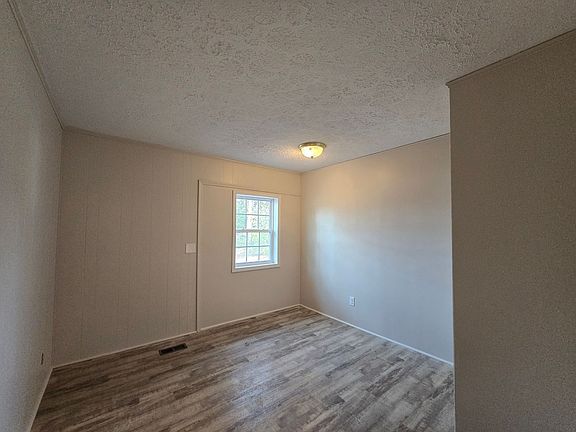 3rd image of 5426 Silver Pine Ct