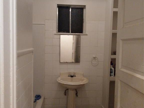 4th image of 7128 Avenue J