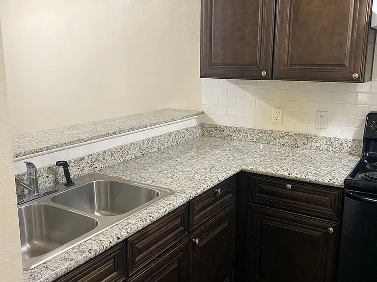 1336 Jade Ave — Photo 7