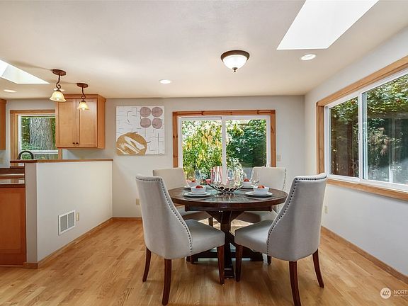 5th image of 1105 Greenwood Boulevard SW