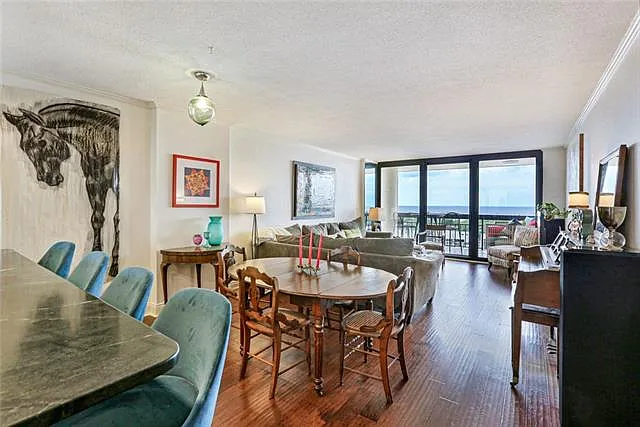 300 Lake Marina Ave #11D — Photo 2