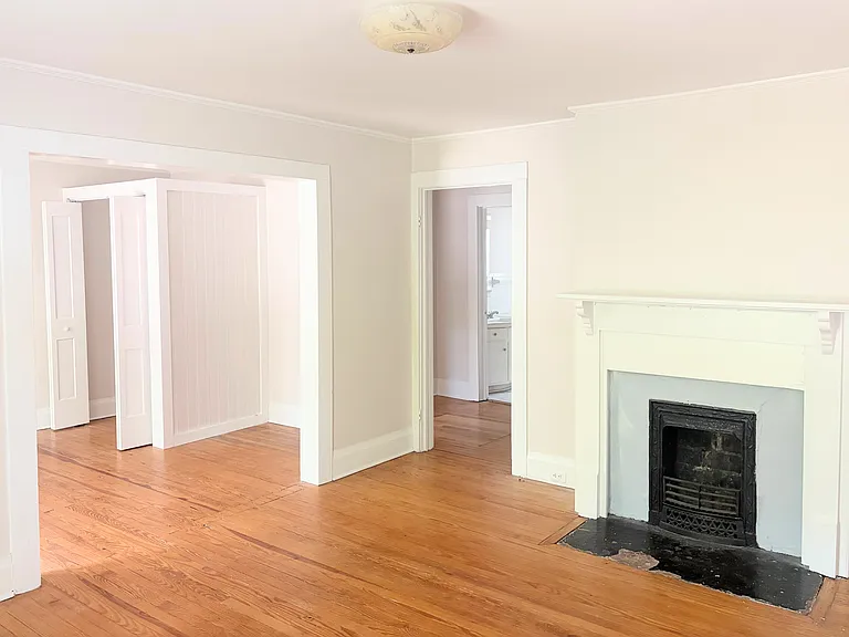 1706 Southgate St — Photo 3