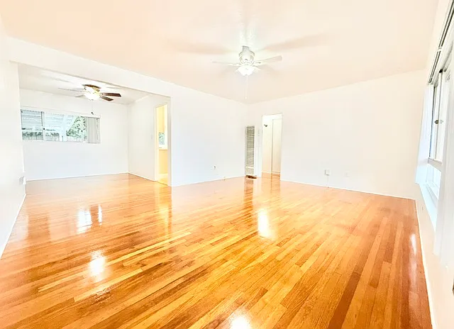 2219 Denver St — Photo 3