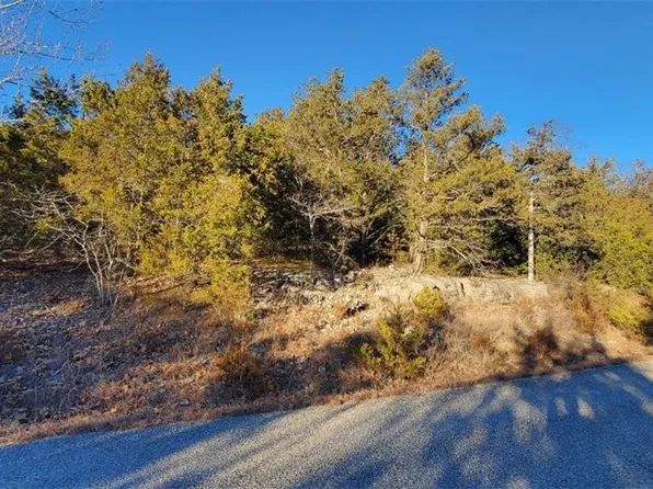 7 Arapahoe Dr #8, Eureka Springs, AR 72631