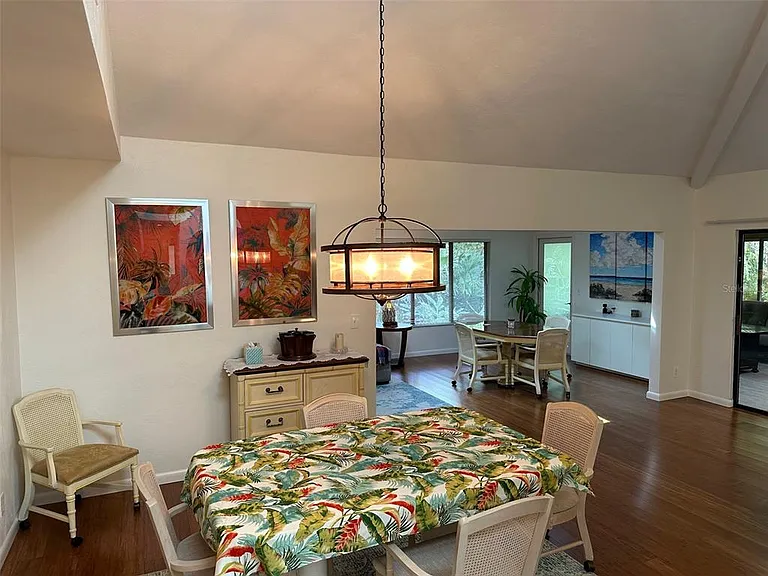 340 Troon Ct — Photo 15