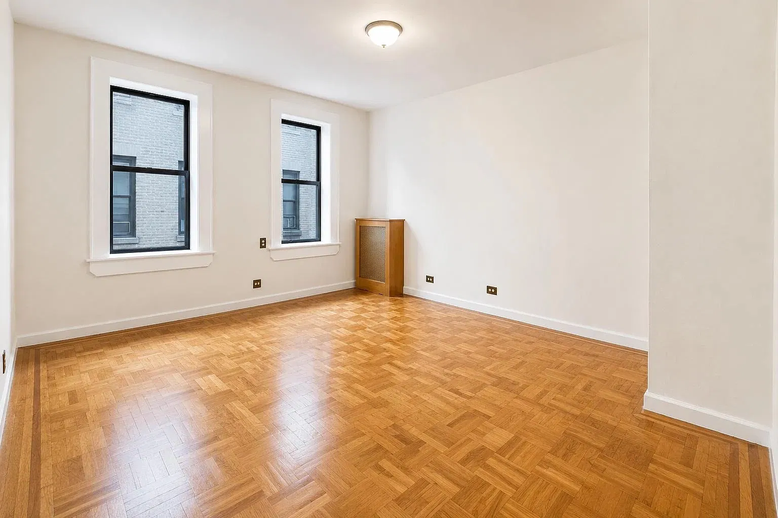 1803 Riverside Drive — Photo 3