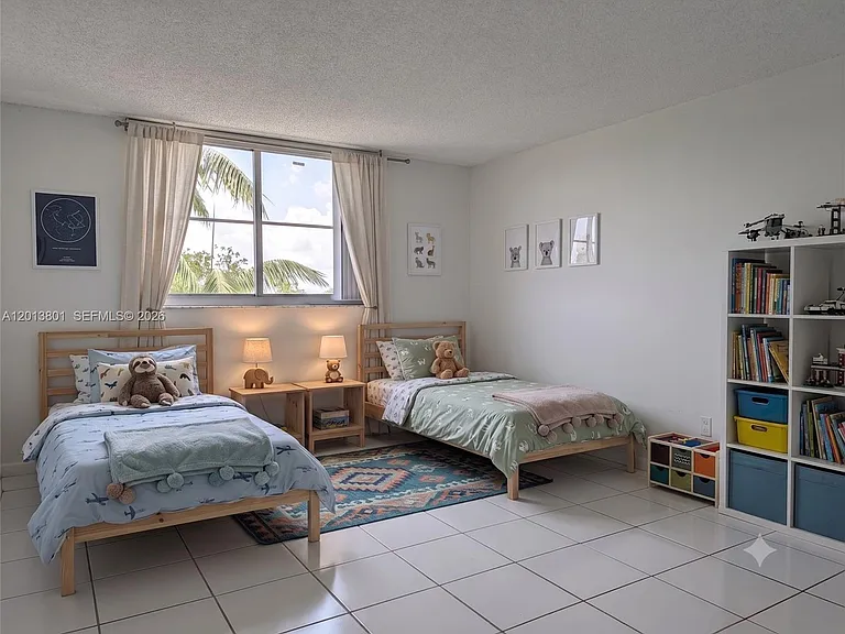 210 Sea View Dr #405 — Photo 3