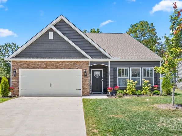 299 Ridgeview Ln, Mars Hill, NC 28754