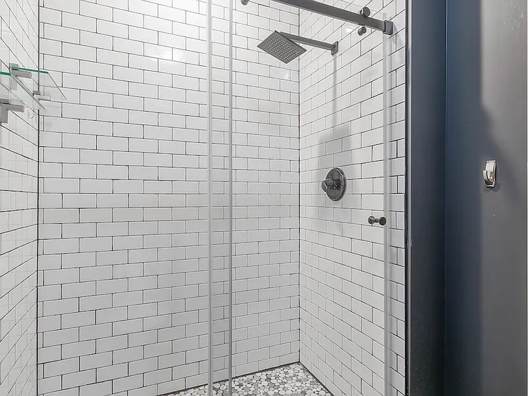321 S Salina St #201 — Photo 11