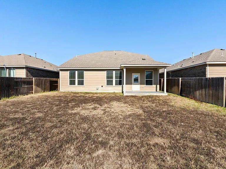 20017 Ploughshores Ln — Photo 33