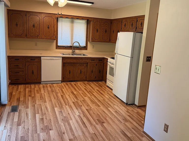 127 Jerry Liefert Dr — Photo 4