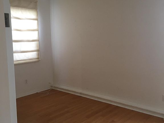 3rd image of 6140 Alcott St #1/2