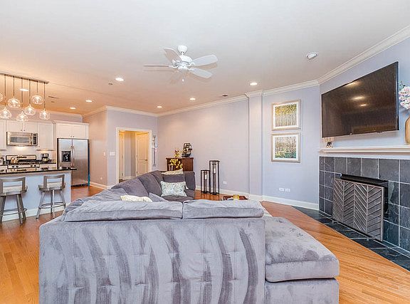 5th image of 2811 N Bell Ave Unit 205
