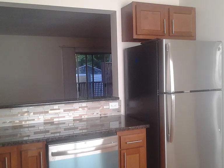 518 Harbor View Ct — Photo 4
