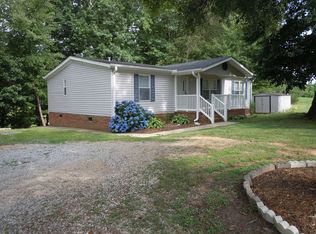 135 Old Farm Ln, Mocksville, NC 27028