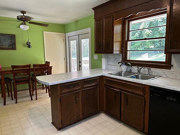 4th image of 6423 Nell Dr