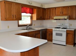 8867 Blitzen Rd NW, North Canton, OH 44720