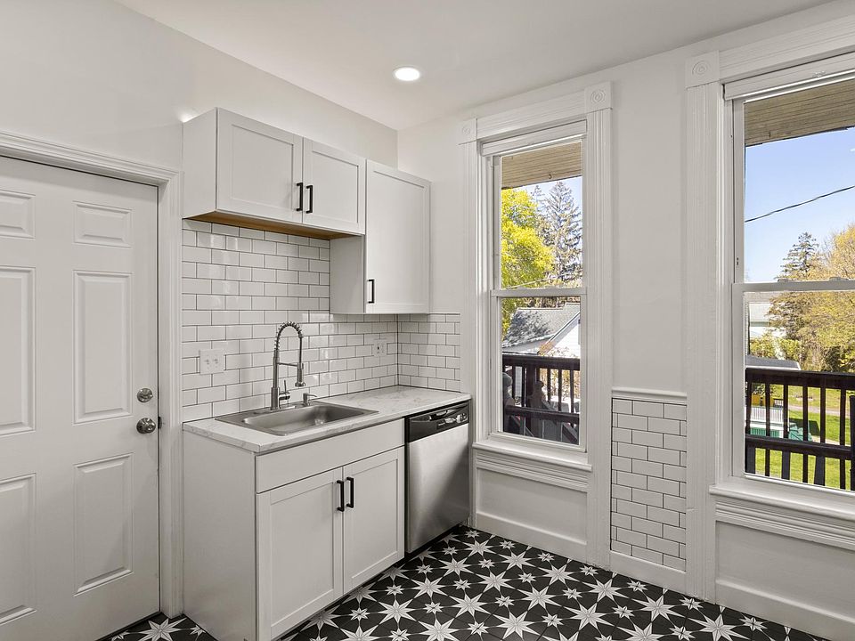 1st image of 853 Meigs St #B