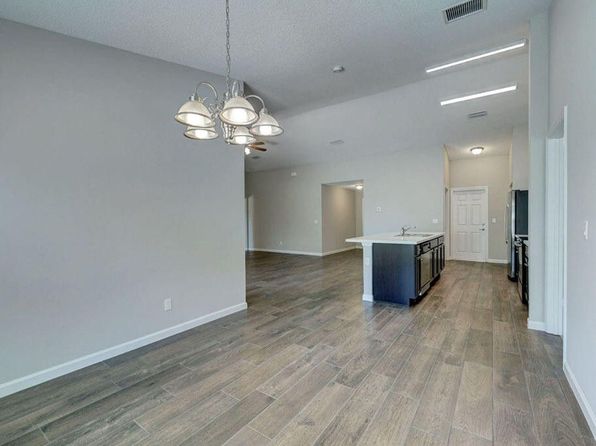 610 SW Bacon Ter